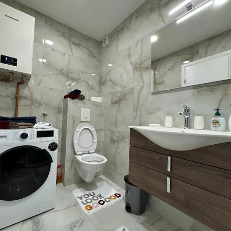 Premium Deny アパート