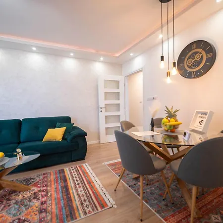 Premium Deny Apartment
